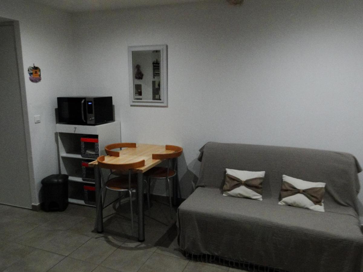 Sympathique Appartement L'Isle-sur-la-Sorgue Exterior photo